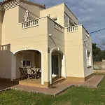En Con 3 Dobles Y Piscina A 150 Metros De La Playa Les Deveses Lejlighed